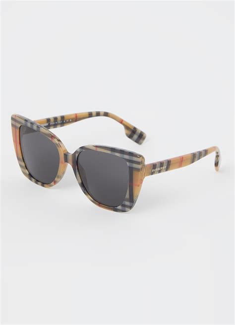 Burberry Meryl zonnebril gepolariseerd BE4393 .